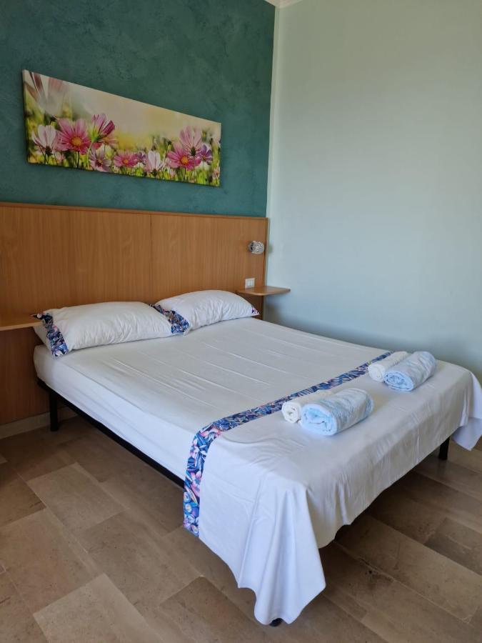 B&B Villa Del Sole จิซเซเรีย ภายนอก รูปภาพ